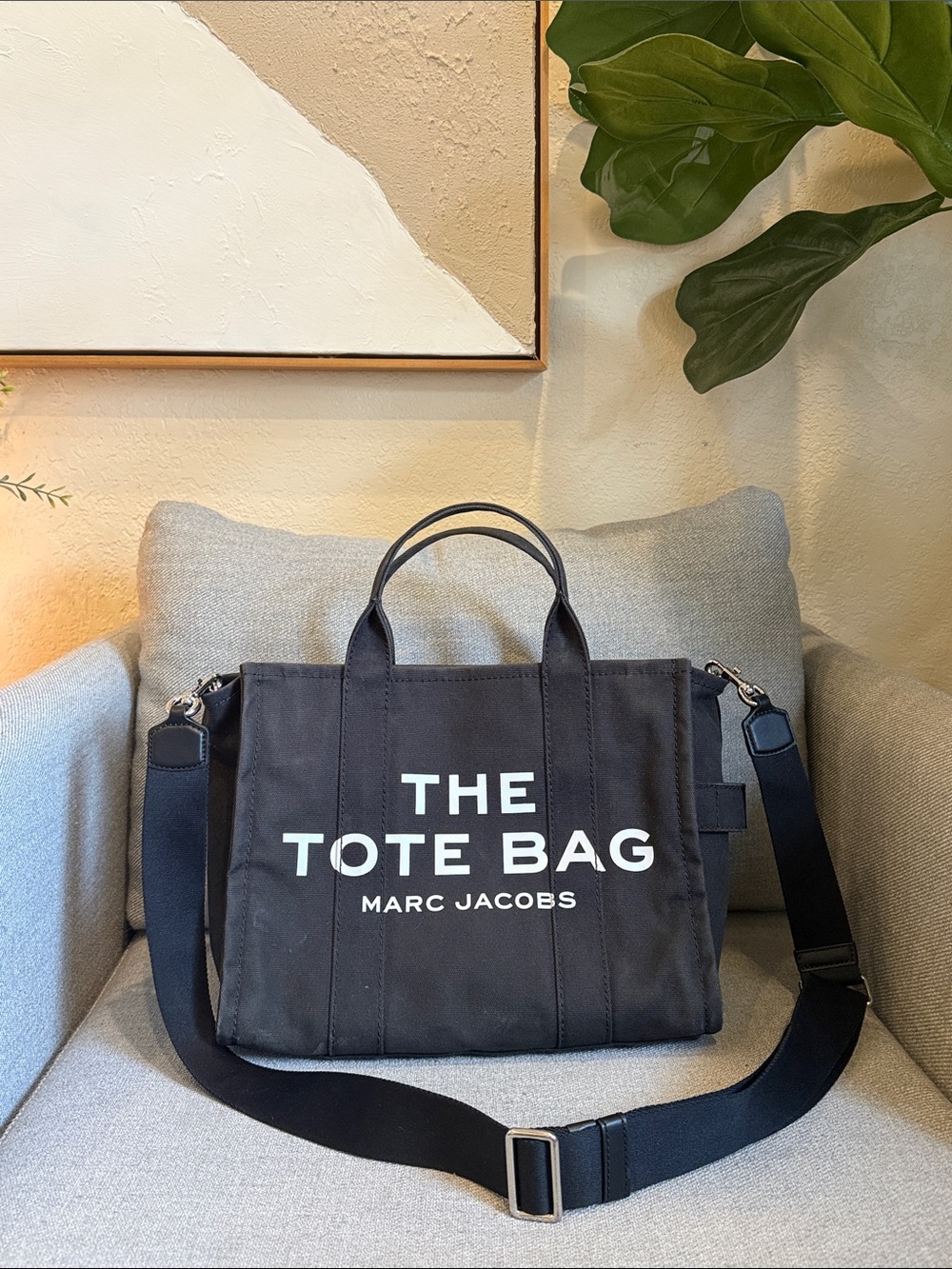 Marc Jacobs Black 'The Tote Bag' Medium Canvas Tote - Picture 5 of 8